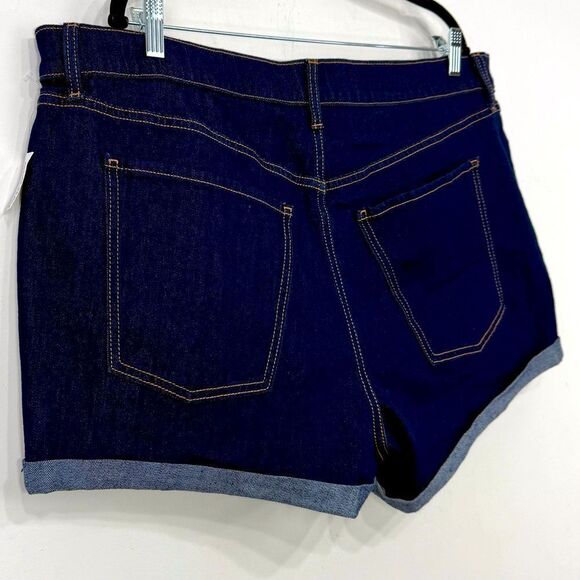 Old Navy Dark Wash Mid Rise WOW Roll Cuff
Cotton Denim Stretch Shorts New - Picture 11 of 16